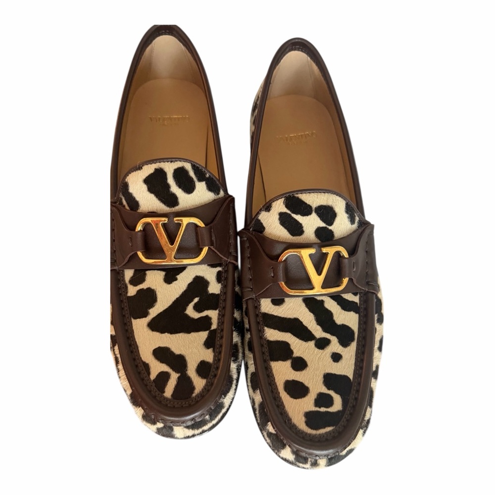 Valentino Garavani Pony Hair Leopard Loafers Size 39 Gold V Logo NIB